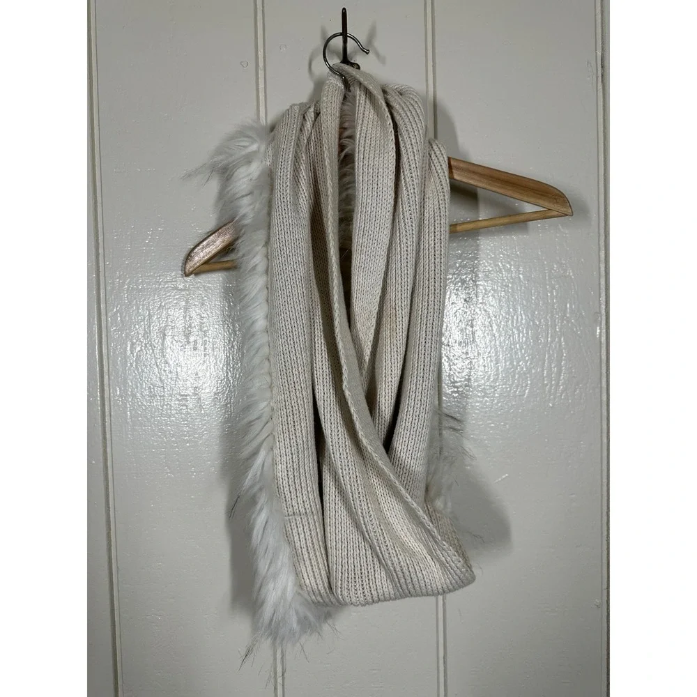 Cabi Scarf Women OS Cream Infinity Faux Fur Trim Knit 3000 Winter Cozy Accessory